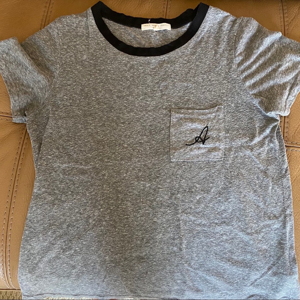 urban outfitters gray tee
